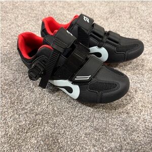 Like New red and black Peloton shoes size 6.5